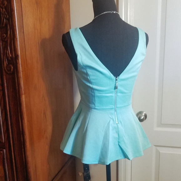 New Light Green Peplum Top - Picture 2 of 3